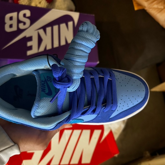 Dunks - Picture 3 of 5